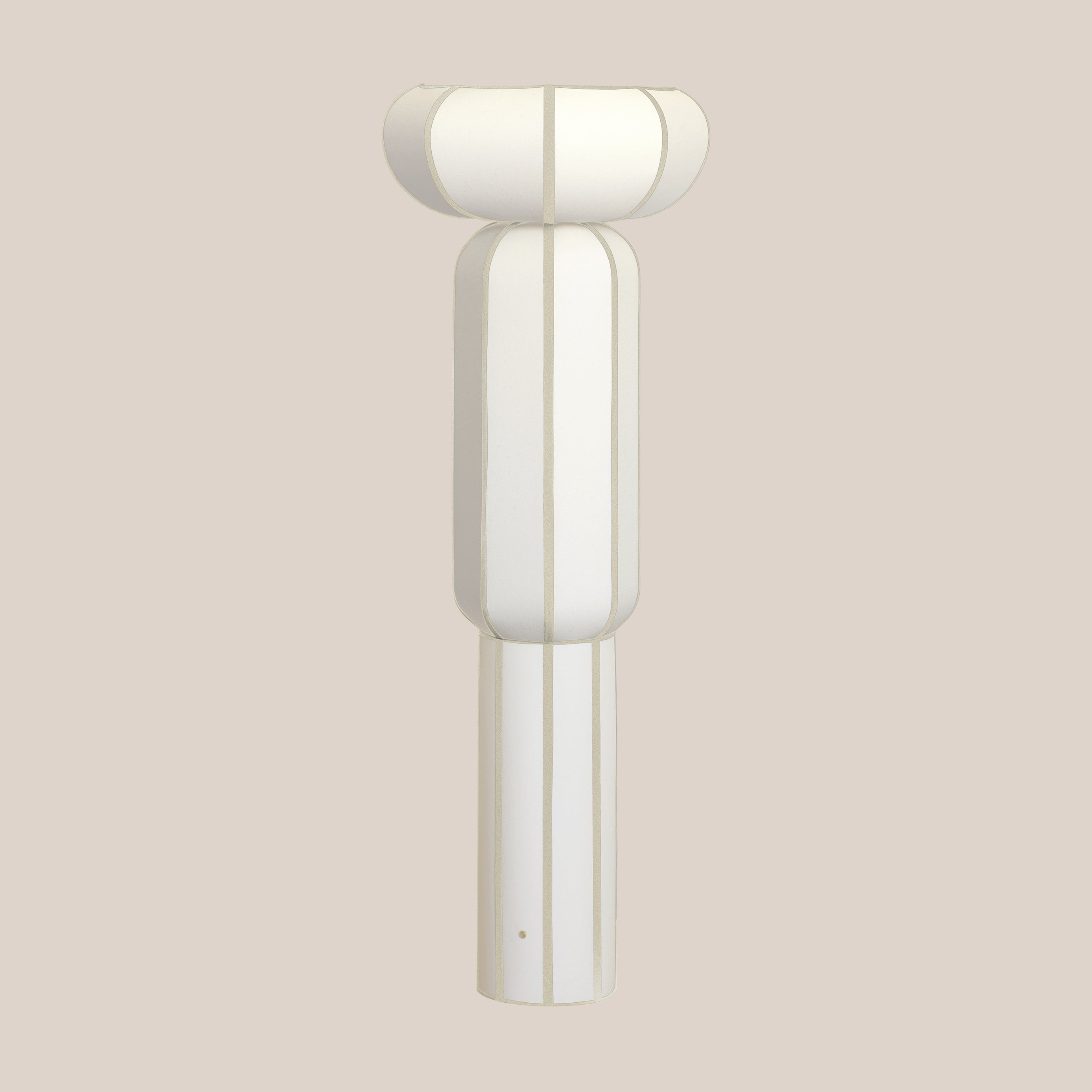 Augustine, lampadaire