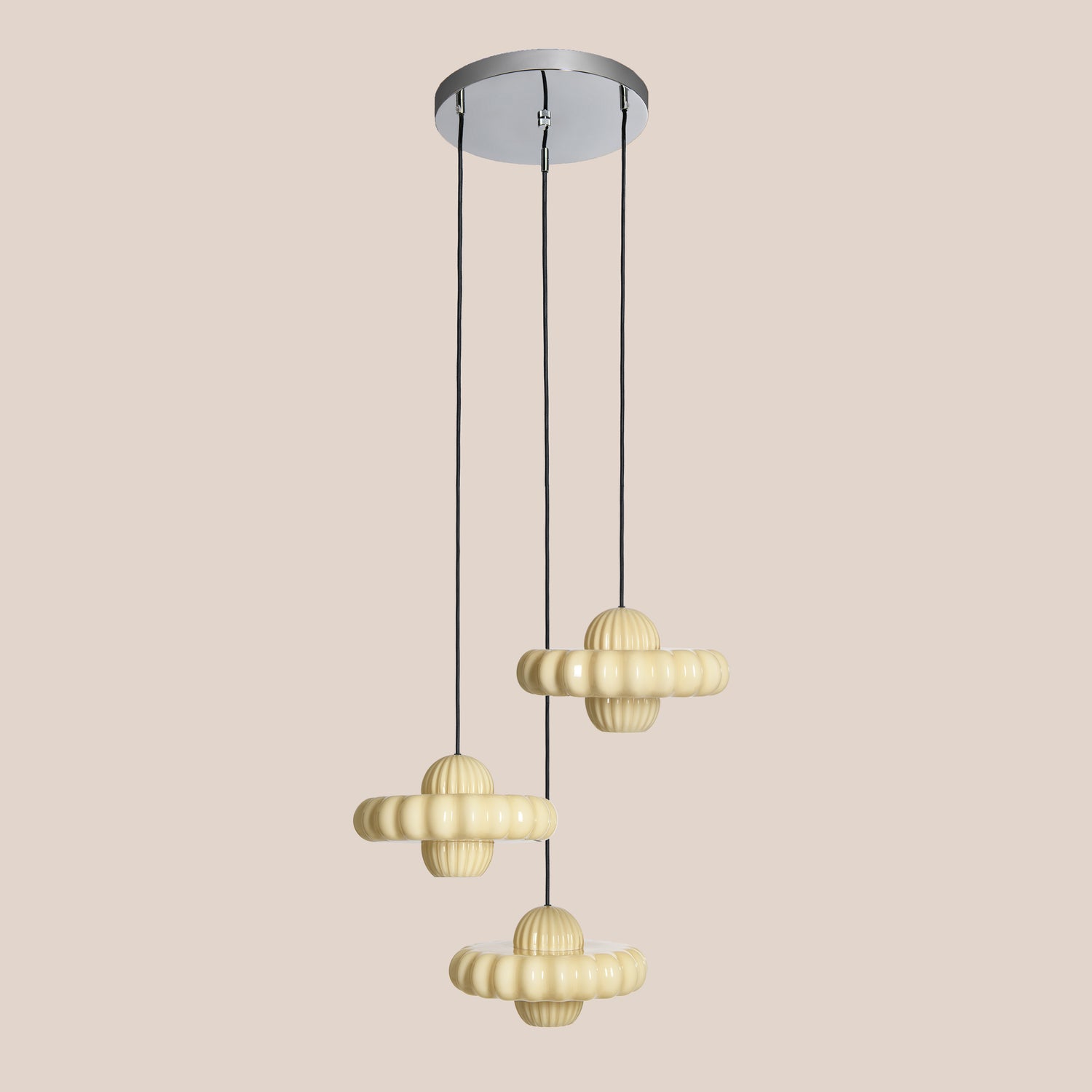 Toupi, lustre trio
