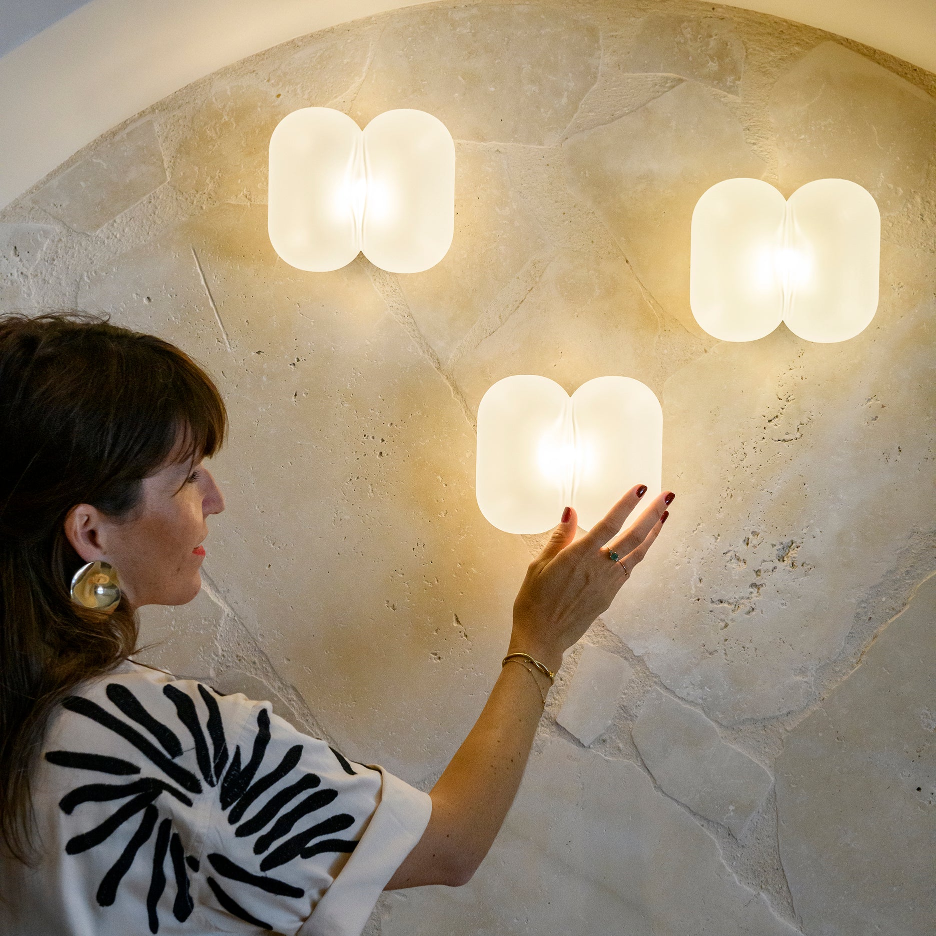 Poutou, wall light
