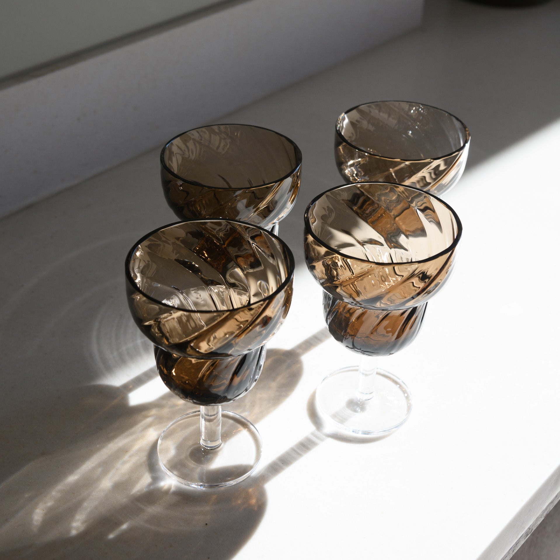 Parasol, verres à vin