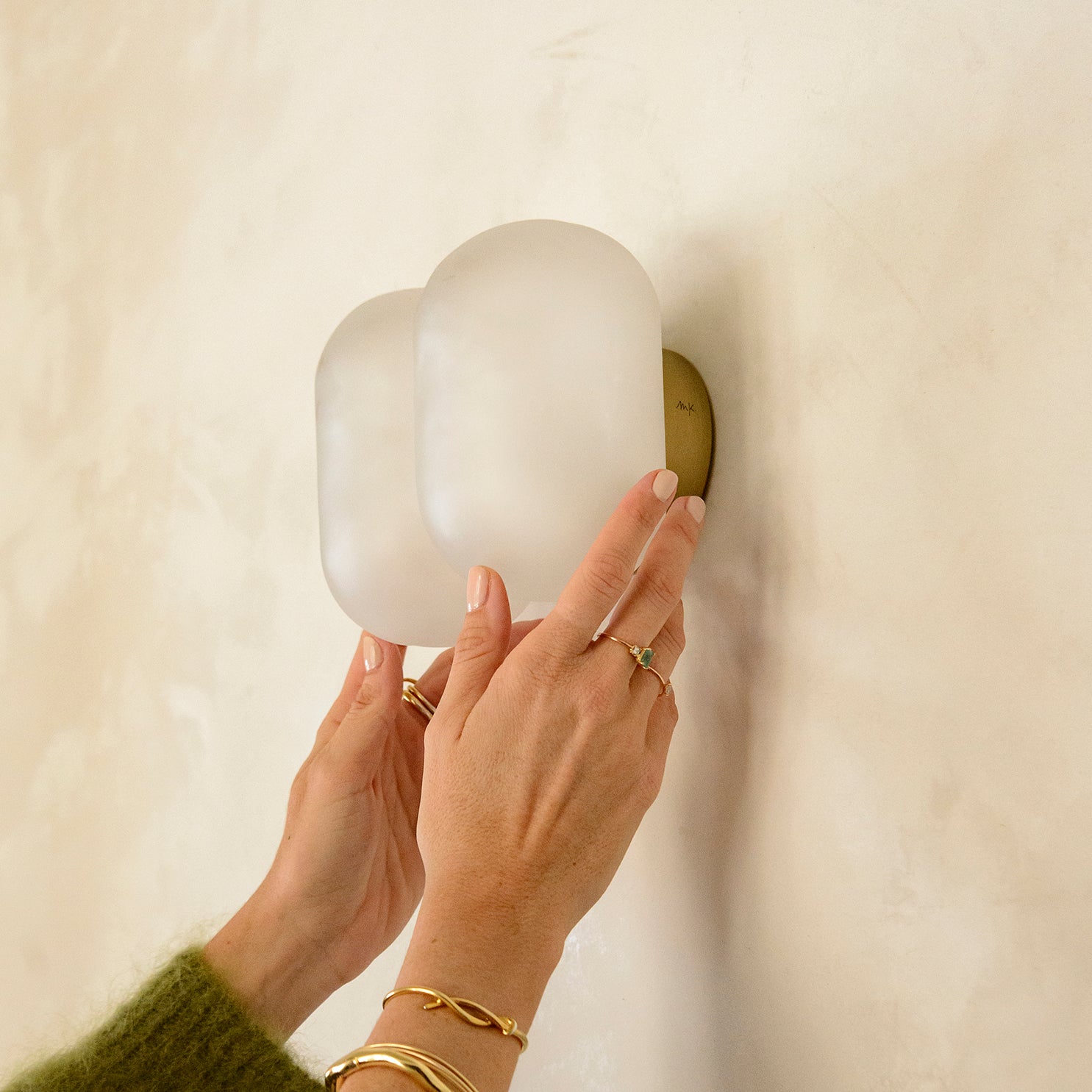 Poutou, wall light
