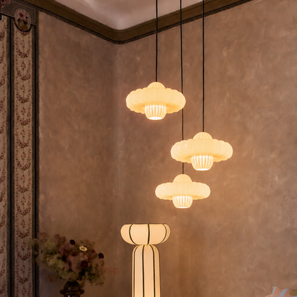 Toupi, lustre trio