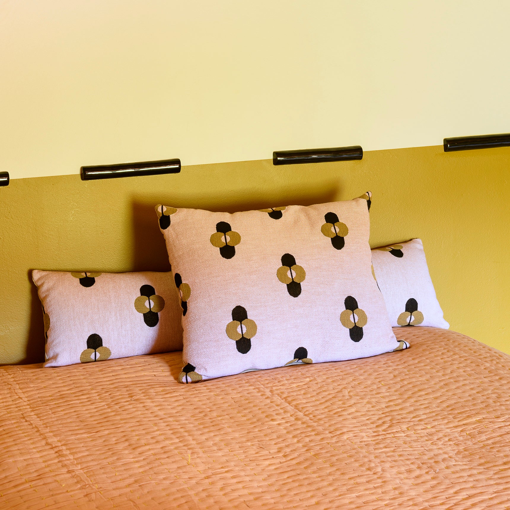 2 Coussin Fleurs En Forme De Marguerite QKURT - Coussin De Sol Doux, Moelleux, 40 Cm, Pour Tatami, Canapé, Voiture (Rose Et Blanc)