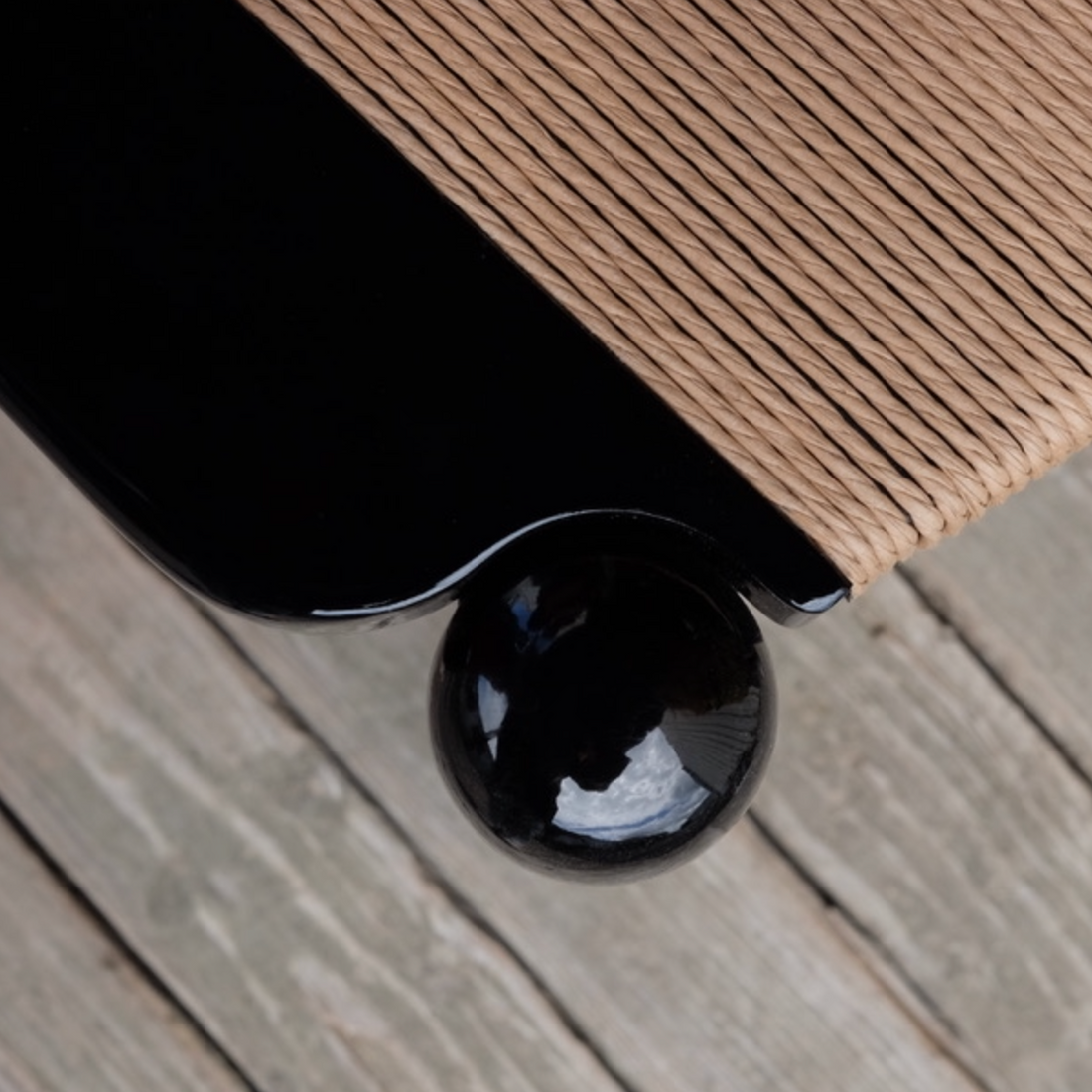 Chaise Mirèio Tressée, Noire Profond, Effet Laqué, Imparfaite