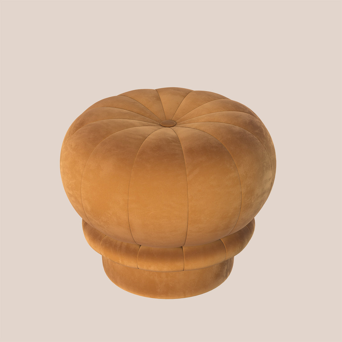 Claudie, Pouf