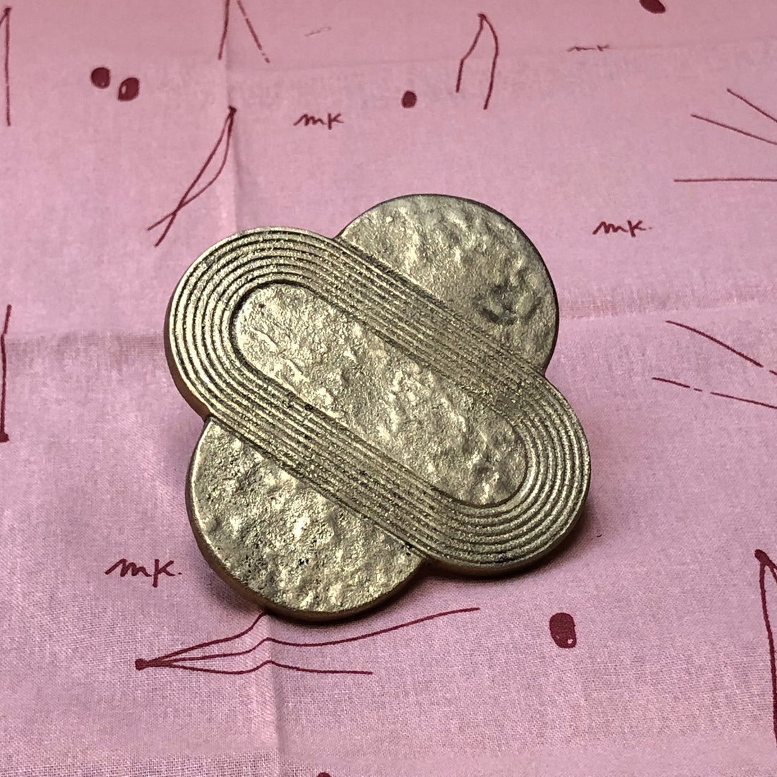 Mousco, patère en bronze d&