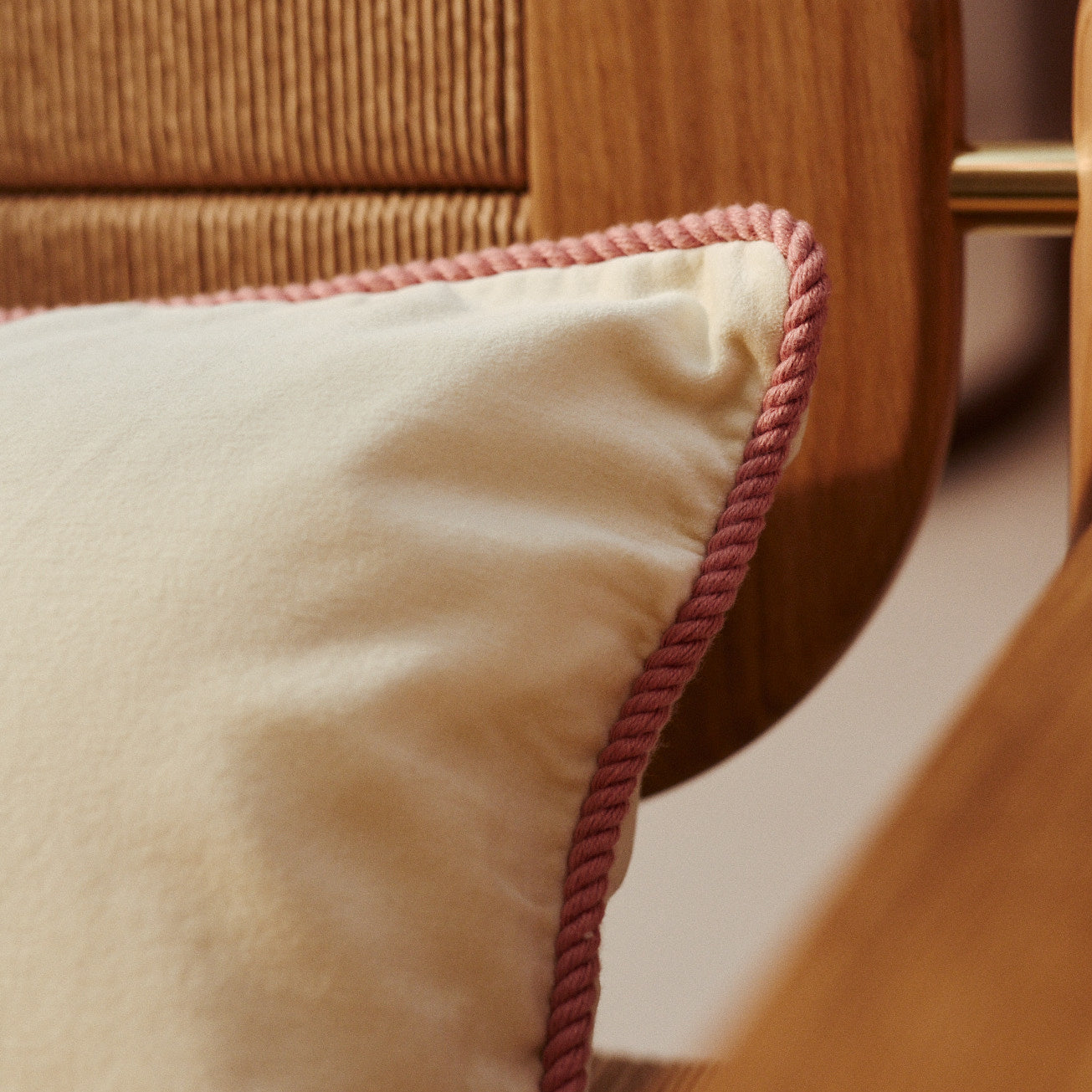 Betti, housse de coussin en velours