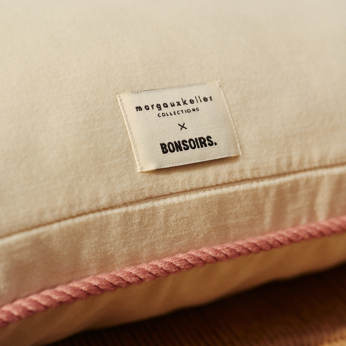 Betti, housse de coussin en velours